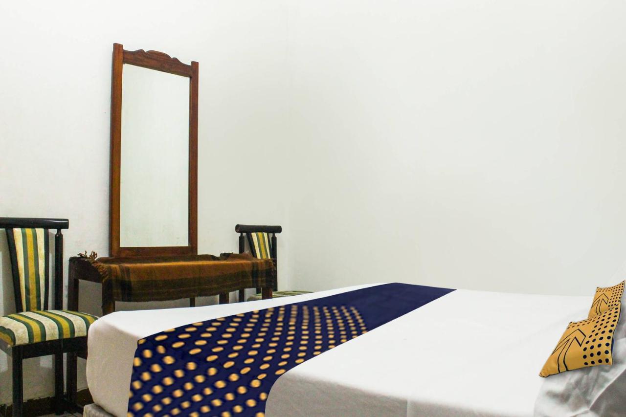 Spot On 91212 Hotel Kelimutu Kupang  Ngoại thất bức ảnh