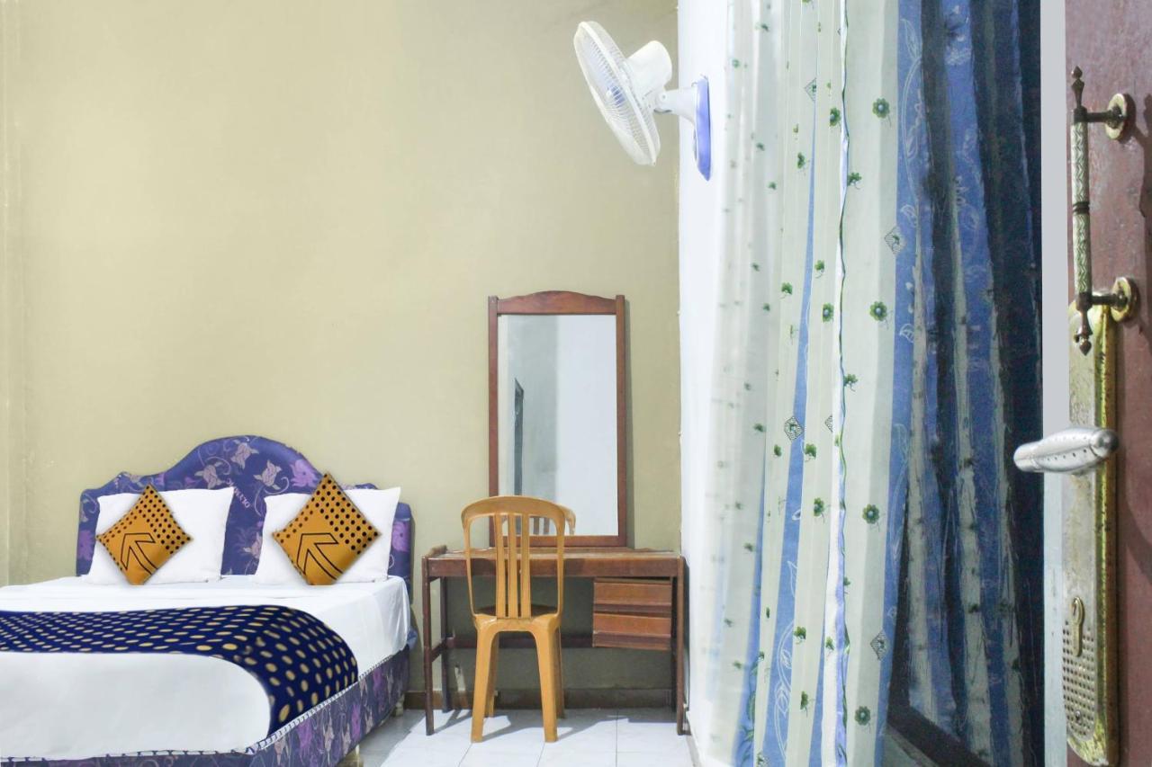 Spot On 91212 Hotel Kelimutu Kupang  Ngoại thất bức ảnh